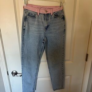 American Eagle light wash jeans with pink waistband size 2